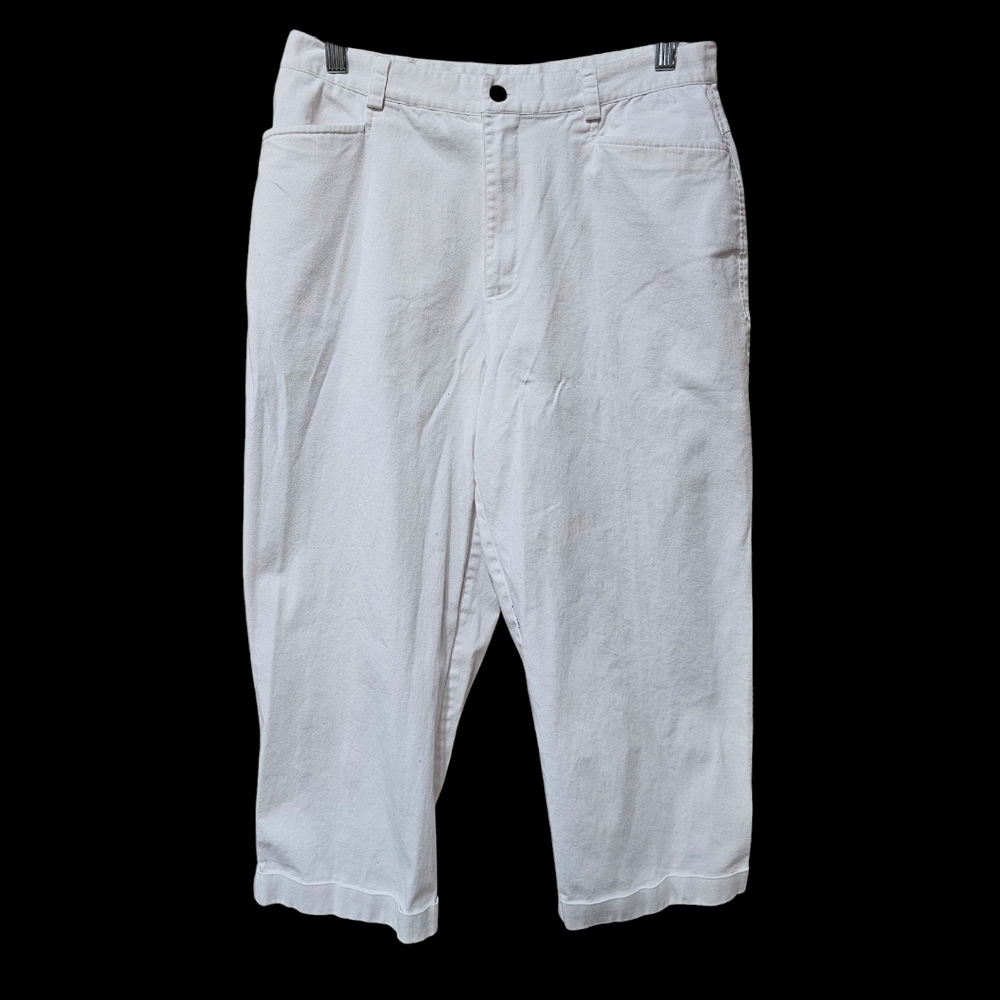 Women's Size 10 White‎ Rafaella white capri pants